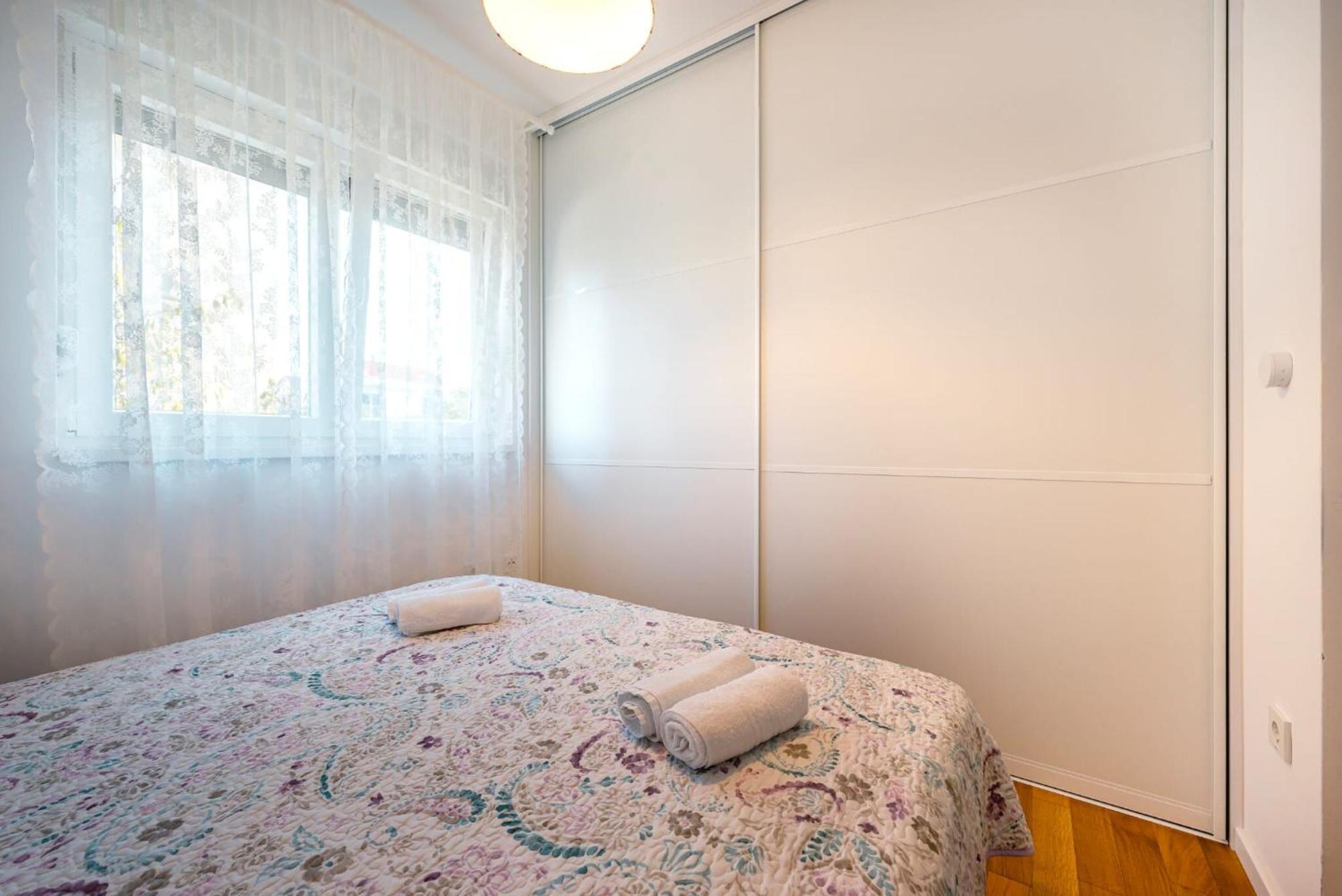 Apartment Apartman Mia Brodarica  Exteriör bild